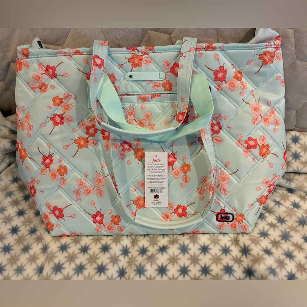 NWT Lug Ferry SE Sakura Blossom